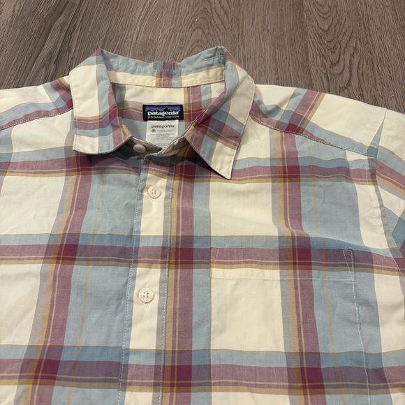 Patagonia Go To Plaid Button Up Short Sleeve Shirt Men’s Medium White/Blue - Picture 2 of 4